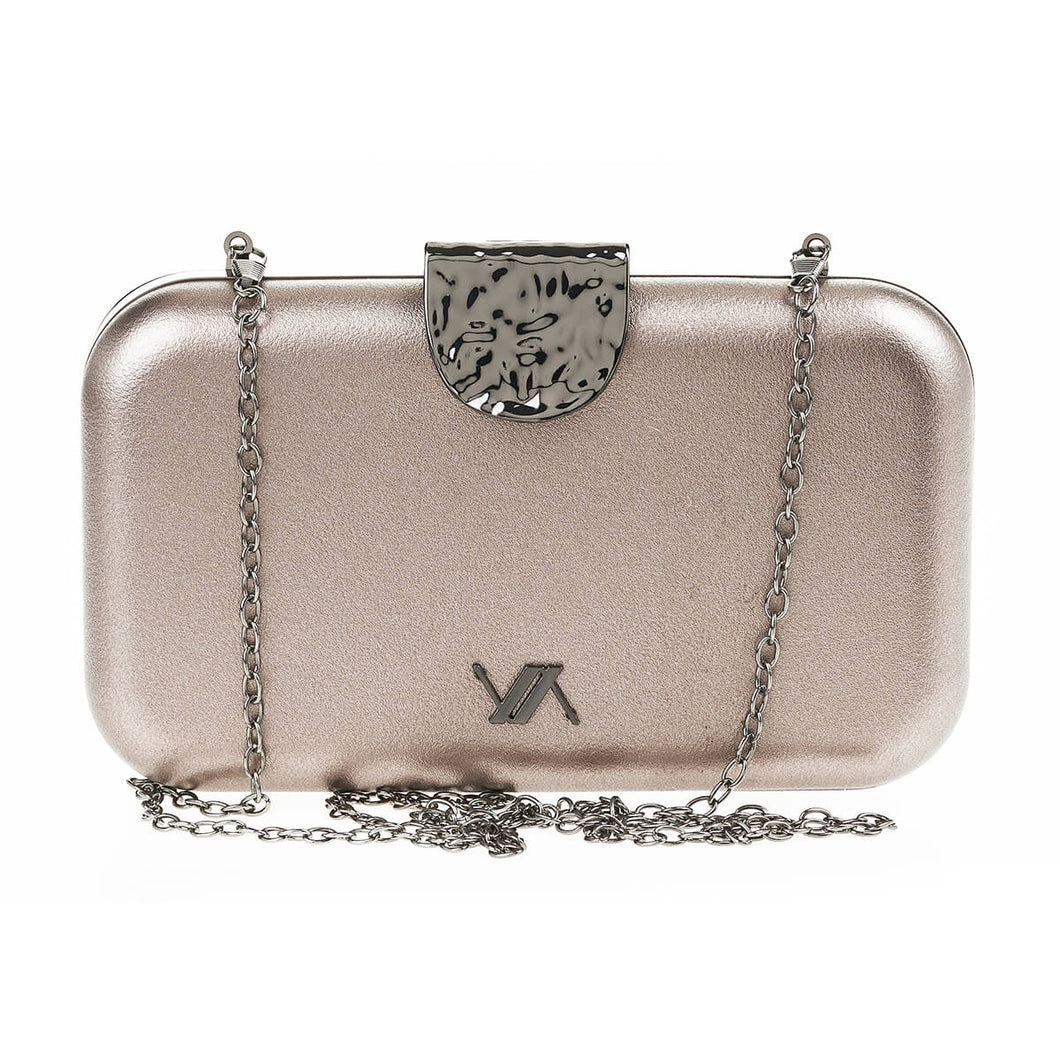 Clutch με μεταλλικό κούμπωμα